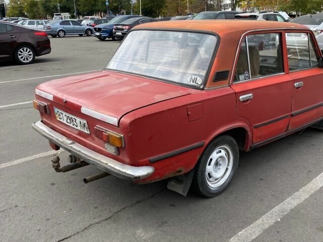 Красный ВАЗ 2101, объемом двигателя 1.2 л и пробегом 3 тыс. км за 338 $, фото 3 на Automoto.ua