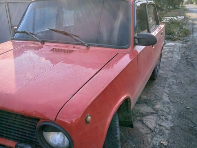 Червоний ВАЗ 2101, об'ємом двигуна 1.8 л та пробігом 1 тис. км за 1000 $, фото 2 на Automoto.ua