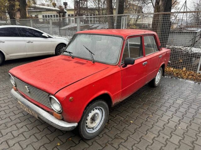 Красный ВАЗ 2101, объемом двигателя 0 л и пробегом 555 тыс. км за 415 $, фото 4 на Automoto.ua
