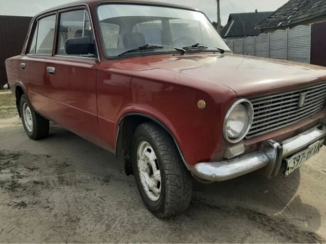 Красный ВАЗ 2101, объемом двигателя 1.3 л и пробегом 3 тыс. км за 395 $, фото 1 на Automoto.ua