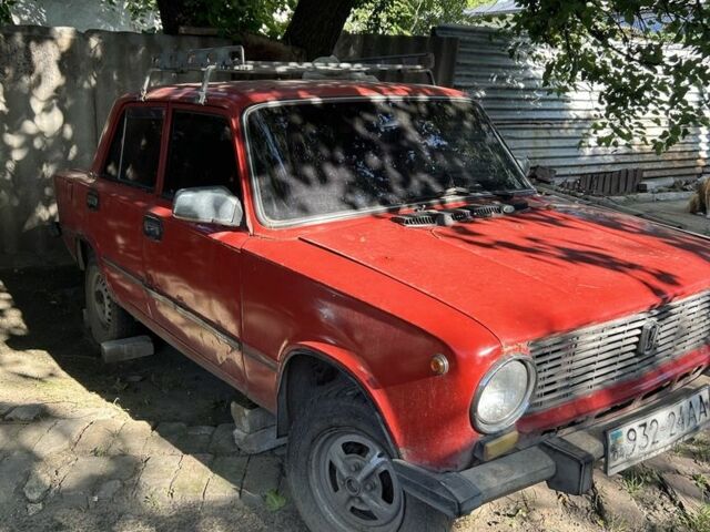 Красный ВАЗ 2101, объемом двигателя 0 л и пробегом 100 тыс. км за 600 $, фото 1 на Automoto.ua