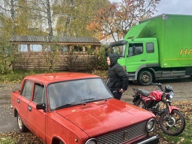 Красный ВАЗ 2101, объемом двигателя 1.5 л и пробегом 140 тыс. км за 381 $, фото 1 на Automoto.ua