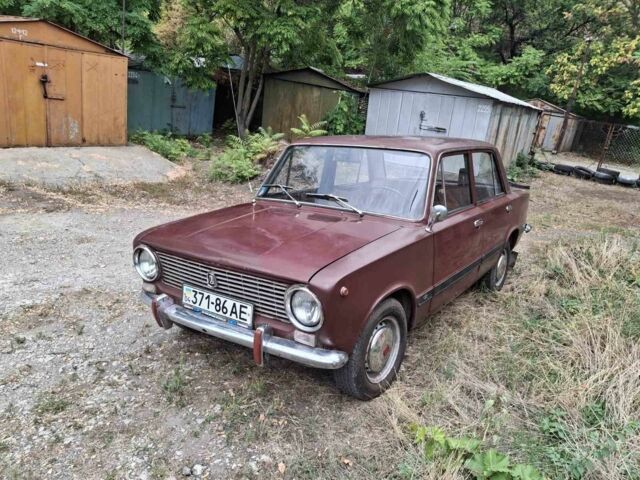 Красный ВАЗ 2101, объемом двигателя 1.2 л и пробегом 94 тыс. км за 600 $, фото 1 на Automoto.ua