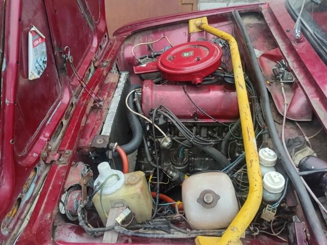 Красный ВАЗ 2101, объемом двигателя 1.2 л и пробегом 1000 тыс. км за 286 $, фото 3 на Automoto.ua