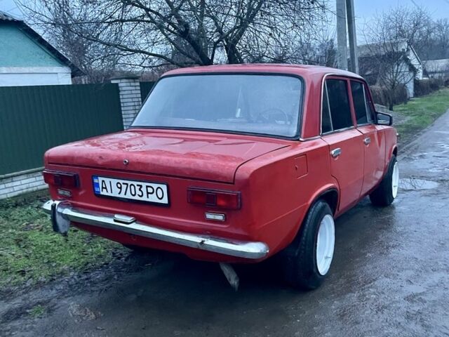 Красный ВАЗ 2101, объемом двигателя 1.2 л и пробегом 300 тыс. км за 713 $, фото 4 на Automoto.ua