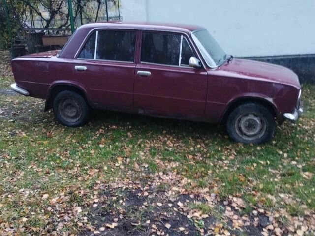 ВАЗ 2101 1972 в Шумск на Automoto.ua Красный ВАЗ 2101, объемом двигателя 1.5 л и пробегом 75 тыс. км за 262 $, фото 8 на Automoto.ua
