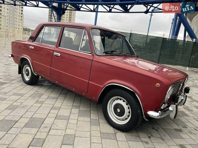 Червоний ВАЗ 2101, об'ємом двигуна 1.2 л та пробігом 67 тис. км за 950 $, фото 13 на Automoto.ua