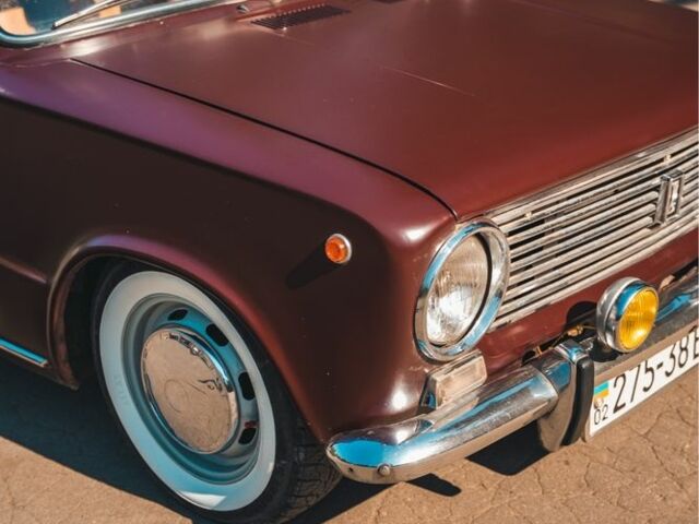 Красный ВАЗ 2101, объемом двигателя 1.5 л и пробегом 1 тыс. км за 800 $, фото 6 на Automoto.ua