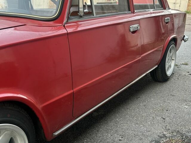 Червоний ВАЗ 2101, об'ємом двигуна 0 л та пробігом 80 тис. км за 1500 $, фото 3 на Automoto.ua