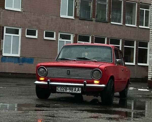 Червоний ВАЗ 2101, об'ємом двигуна 1.2 л та пробігом 350 тис. км за 675 $, фото 3 на Automoto.ua