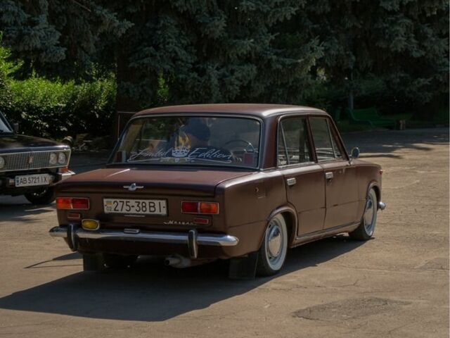 Красный ВАЗ 2101, объемом двигателя 1.5 л и пробегом 1 тыс. км за 800 $, фото 3 на Automoto.ua
