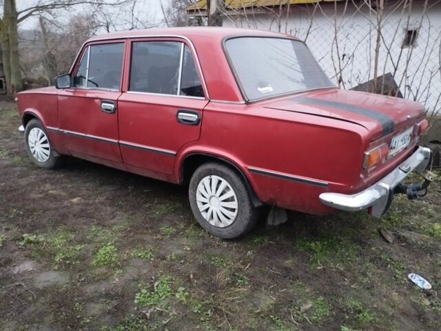Красный ВАЗ 2101, объемом двигателя 1.2 л и пробегом 1 тыс. км за 296 $, фото 4 на Automoto.ua