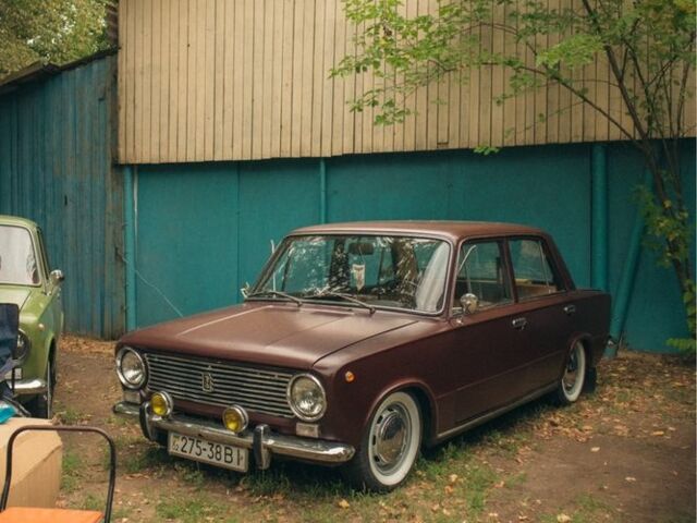 Красный ВАЗ 2101, объемом двигателя 1.5 л и пробегом 1 тыс. км за 800 $, фото 1 на Automoto.ua