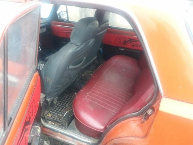 Красный ВАЗ 2101, объемом двигателя 0 л и пробегом 65 тыс. км за 284 $, фото 2 на Automoto.ua