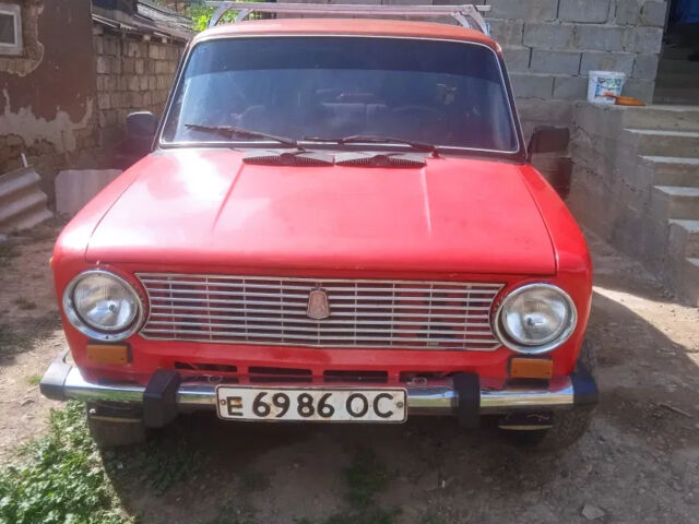 Красный ВАЗ 2101, объемом двигателя 1.5 л и пробегом 100 тыс. км за 650 $, фото 3 на Automoto.ua