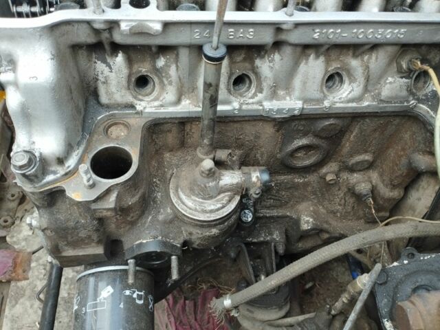 Красный ВАЗ 2101, объемом двигателя 1.2 л и пробегом 5 тыс. км за 167 $, фото 4 на Automoto.ua