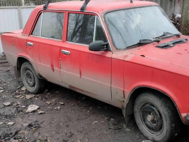Красный ВАЗ 2101, объемом двигателя 1.3 л и пробегом 200 тыс. км за 332 $, фото 1 на Automoto.ua