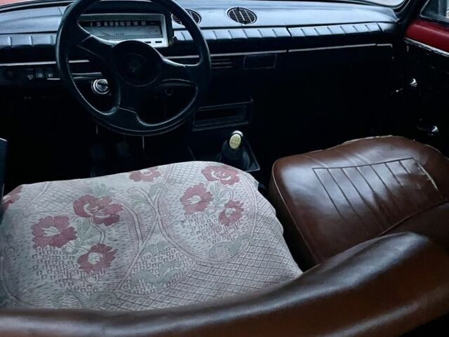 Красный ВАЗ 2101, объемом двигателя 1.2 л и пробегом 300 тыс. км за 713 $, фото 7 на Automoto.ua