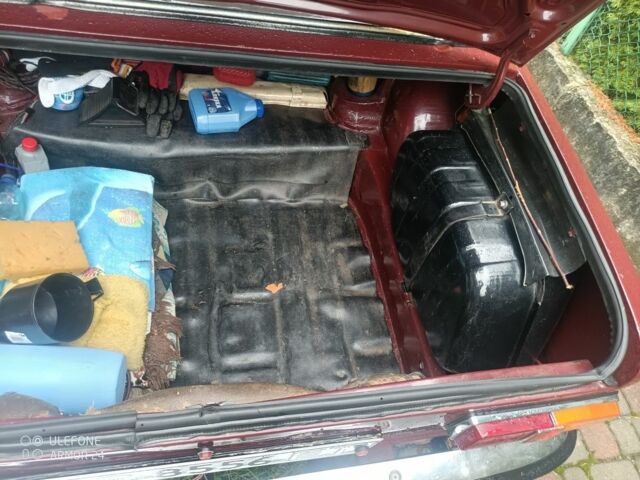 Красный ВАЗ 2101, объемом двигателя 1.3 л и пробегом 300 тыс. км за 850 $, фото 9 на Automoto.ua