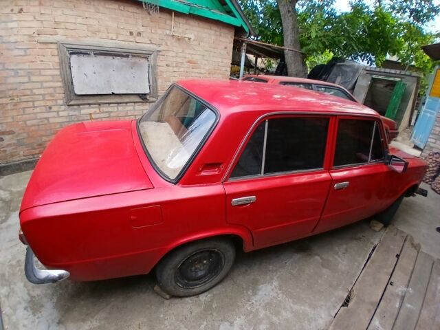 Красный ВАЗ 2101, объемом двигателя 1.3 л и пробегом 18 тыс. км за 484 $, фото 2 на Automoto.ua