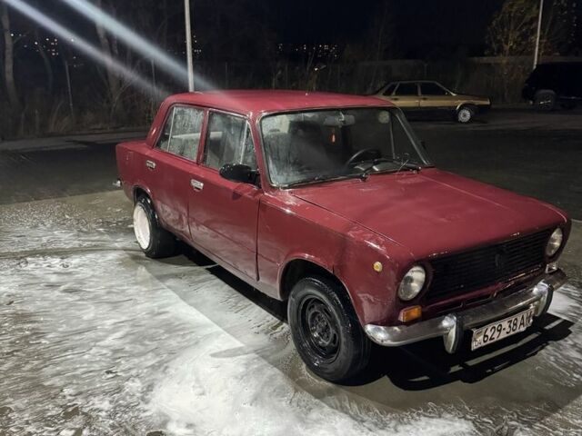 Красный ВАЗ 2101, объемом двигателя 1.2 л и пробегом 50 тыс. км за 308 $, фото 1 на Automoto.ua