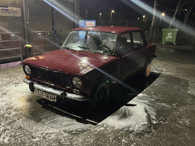 Красный ВАЗ 2101, объемом двигателя 1.2 л и пробегом 50 тыс. км за 308 $, фото 2 на Automoto.ua