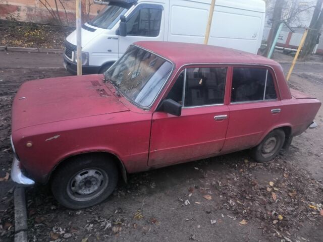 Червоний ВАЗ 2101, об'ємом двигуна 0 л та пробігом 70 тис. км за 300 $, фото 2 на Automoto.ua