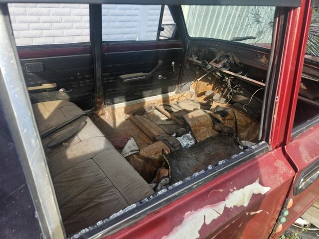 Красный ВАЗ 2101, объемом двигателя 1.2 л и пробегом 2 тыс. км за 2000 $, фото 3 на Automoto.ua