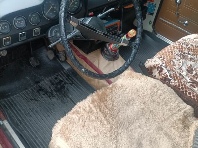 Красный ВАЗ 2101, объемом двигателя 1.3 л и пробегом 300 тыс. км за 850 $, фото 6 на Automoto.ua