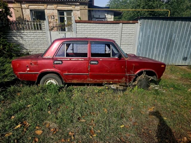 Красный ВАЗ 2101, объемом двигателя 1.2 л и пробегом 2 тыс. км за 2000 $, фото 2 на Automoto.ua