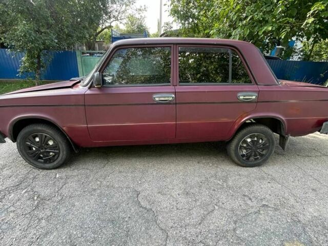 Красный ВАЗ 2101, объемом двигателя 1.6 л и пробегом 50 тыс. км за 600 $, фото 1 на Automoto.ua