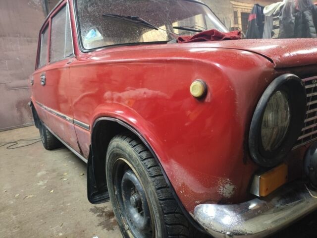 Красный ВАЗ 2101, объемом двигателя 0 л и пробегом 75 тыс. км за 474 $, фото 1 на Automoto.ua