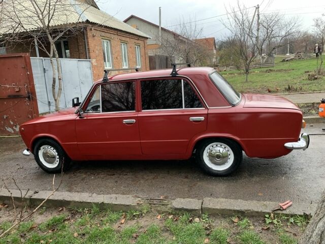 Красный ВАЗ 2101, объемом двигателя 1.2 л и пробегом 30 тыс. км за 590 $, фото 8 на Automoto.ua