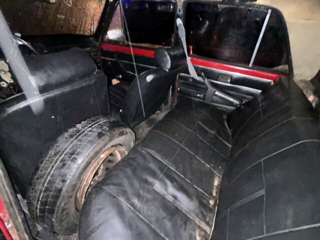 Красный ВАЗ 2101, объемом двигателя 1.5 л и пробегом 666 тыс. км за 167 $, фото 7 на Automoto.ua