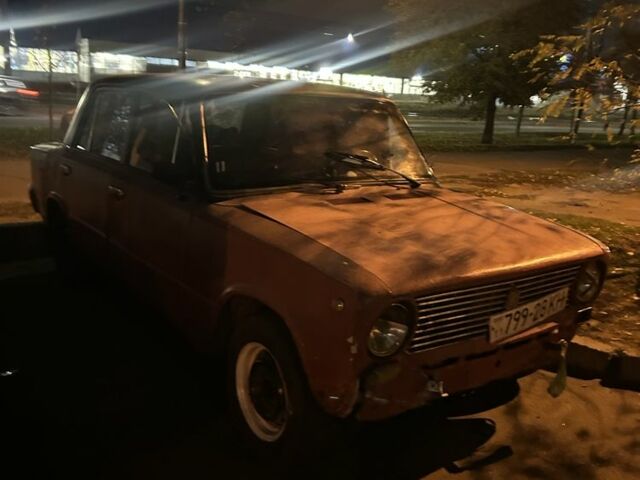 Красный ВАЗ 2101, объемом двигателя 1.5 л и пробегом 666 тыс. км за 167 $, фото 2 на Automoto.ua