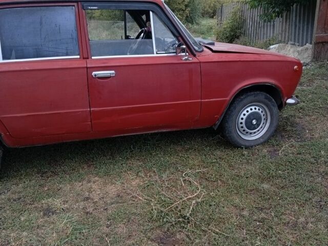 Красный ВАЗ 2101, объемом двигателя 1.2 л и пробегом 3 тыс. км за 528 $, фото 1 на Automoto.ua