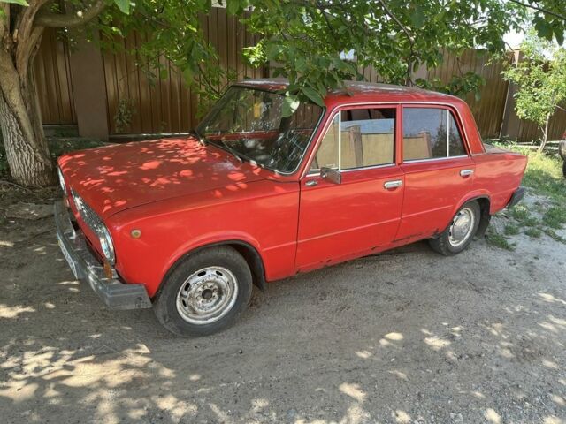 Красный ВАЗ 2101, объемом двигателя 1.2 л и пробегом 150 тыс. км за 1100 $, фото 6 на Automoto.ua