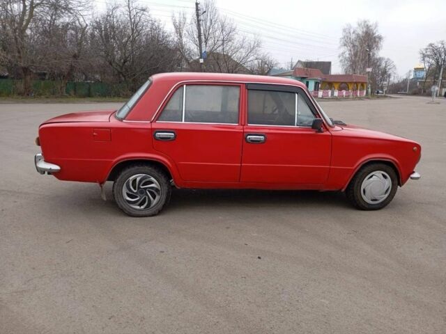 Красный ВАЗ 2101, объемом двигателя 1.5 л и пробегом 2 тыс. км за 569 $, фото 2 на Automoto.ua