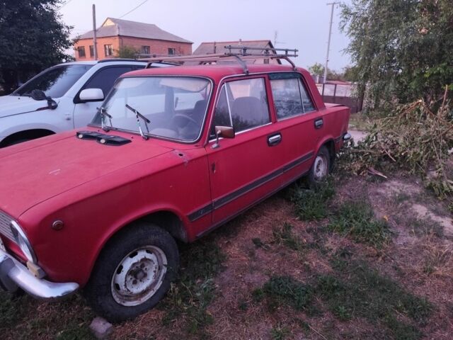 Красный ВАЗ 2101, объемом двигателя 0 л и пробегом 100 тыс. км за 310 $, фото 2 на Automoto.ua