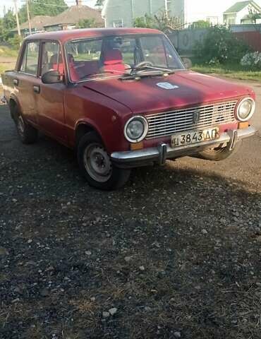 Красный ВАЗ 2101, объемом двигателя 1.3 л и пробегом 150 тыс. км за 450 $, фото 2 на Automoto.ua