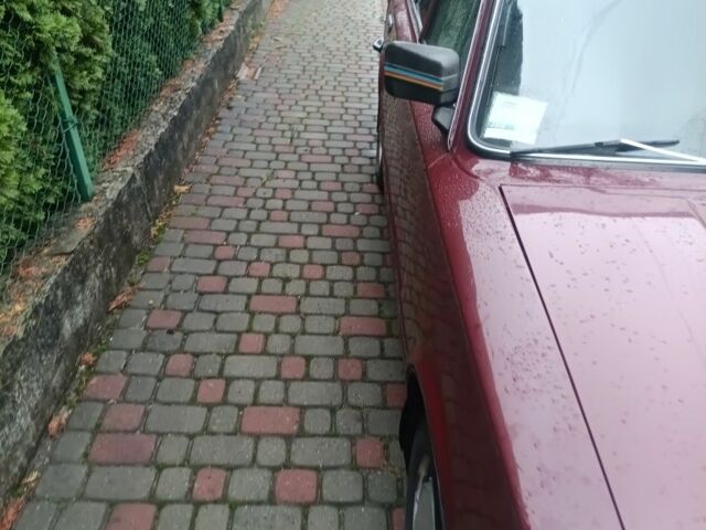 Красный ВАЗ 2101, объемом двигателя 1.3 л и пробегом 300 тыс. км за 850 $, фото 2 на Automoto.ua