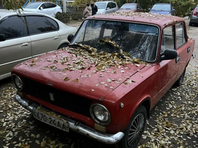 Червоний ВАЗ 2101, об'ємом двигуна 1.3 л та пробігом 178 тис. км за 300 $, фото 3 на Automoto.ua