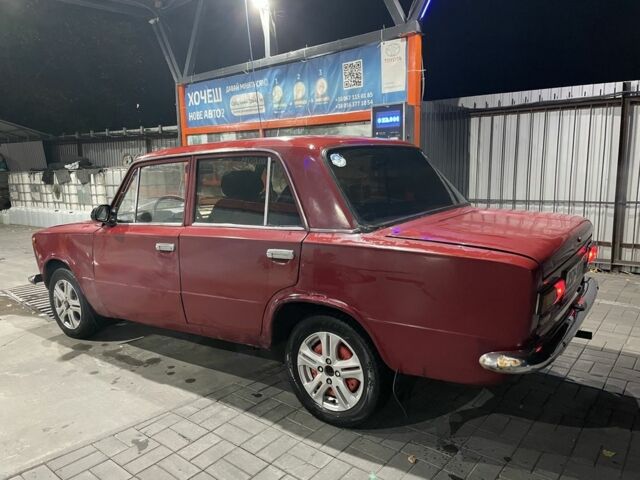 Червоний ВАЗ 2101, об'ємом двигуна 1.5 л та пробігом 250 тис. км за 800 $, фото 2 на Automoto.ua