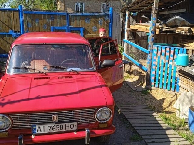 Красный ВАЗ 2101, объемом двигателя 0.12 л и пробегом 10 тыс. км за 345 $, фото 2 на Automoto.ua
