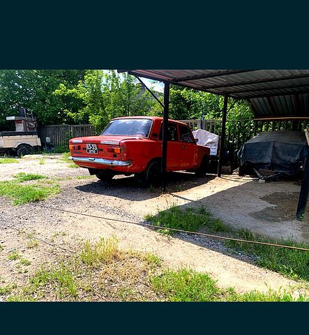 Красный ВАЗ 2101, объемом двигателя 1.3 л и пробегом 150 тыс. км за 200 $, фото 3 на Automoto.ua