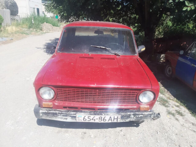 Красный ВАЗ 2101, объемом двигателя 1.3 л и пробегом 1000 тыс. км за 432 $, фото 2 на Automoto.ua