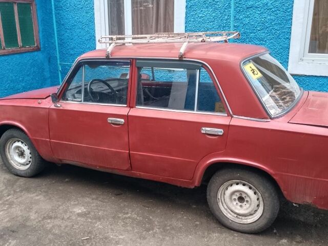 Красный ВАЗ 2101, объемом двигателя 0 л и пробегом 1000 тыс. км за 350 $, фото 2 на Automoto.ua