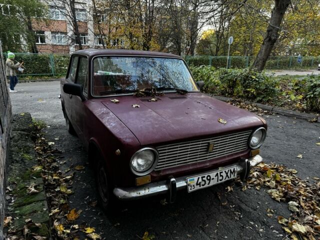 ВАЗ 2101 1974 в Хмельницком на Automoto.ua Красный ВАЗ 2101, объемом двигателя 1.2 л и пробегом 90 тыс. км за 239 $, фото 1 на Automoto.ua