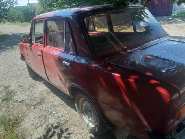 Красный ВАЗ 2101, объемом двигателя 1.3 л и пробегом 1000 тыс. км за 432 $, фото 4 на Automoto.ua