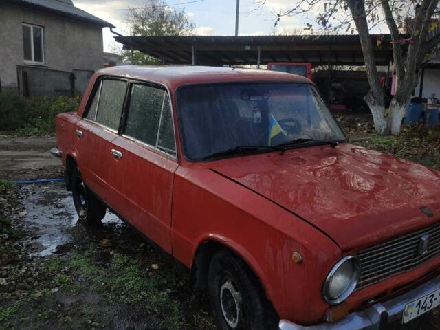 Червоний ВАЗ 2101, об'ємом двигуна 1 л та пробігом 230 тис. км за 286 $, фото 4 на Automoto.ua